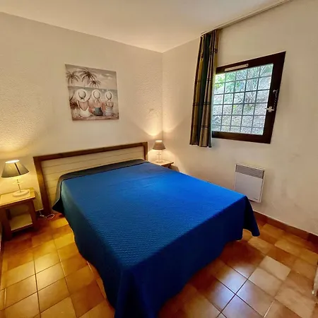 Apartment Avec Piscine Et Terrasse A 300m De La - Fr-1-226b-47 *